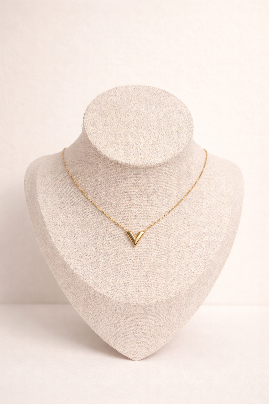 V Luxe Necklace - Anti-Tarnish Stainless Steel