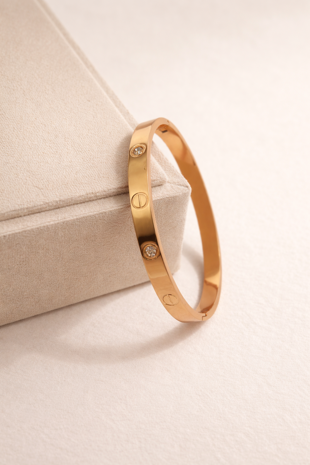 Alterna Stone Bangle - Cartier-inspired Alternating crystal design